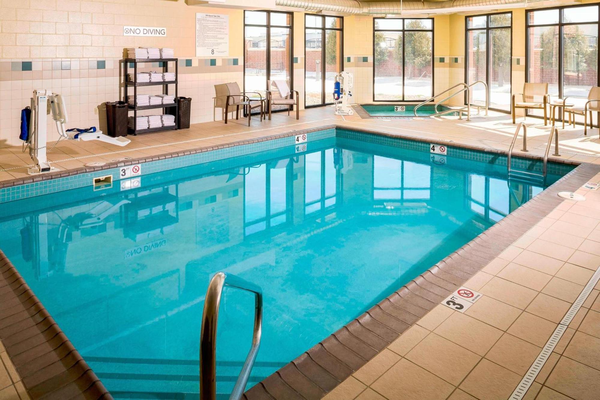 Courtyard By Marriott Sioux Falls Exteriör bild